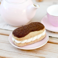 Tara Treasures - Felt Chocolate Eclair